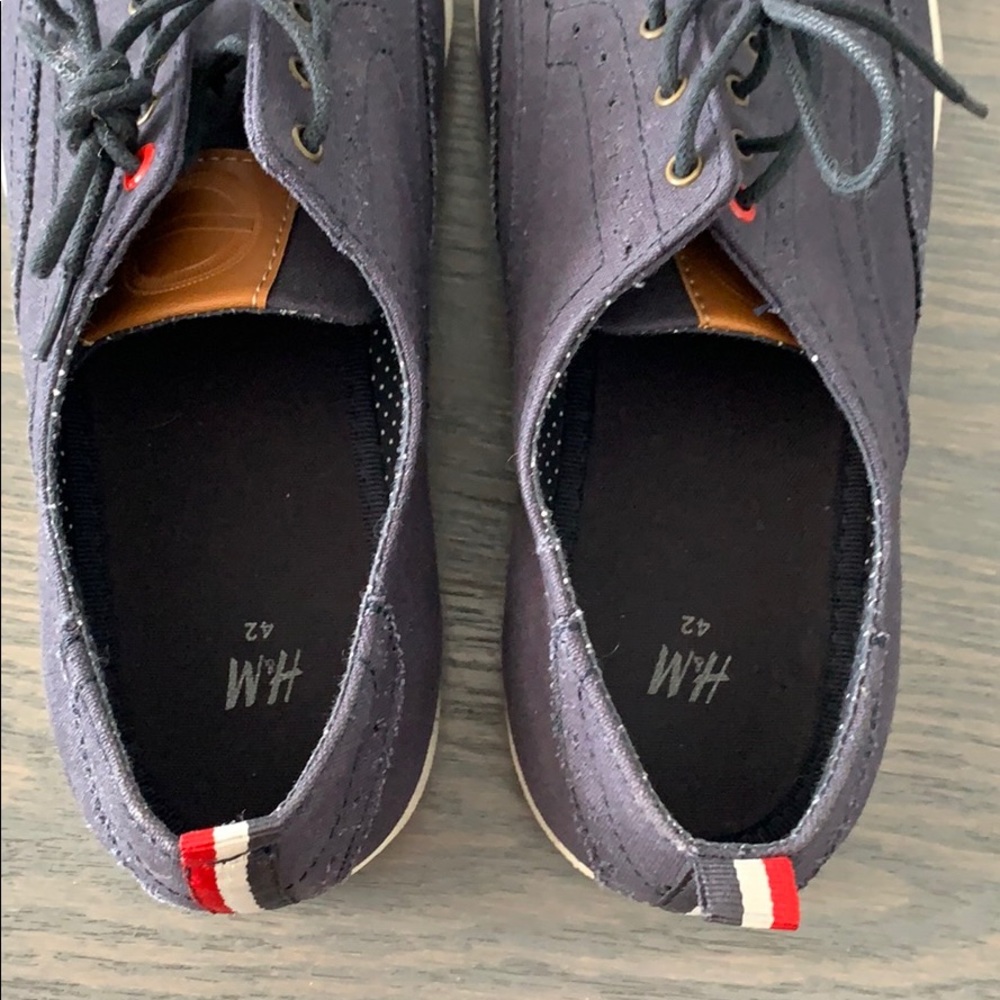 H&M Men's Navy Lace-Up Sneakers Size 9 - Picture 3 of 7